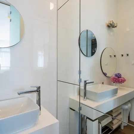 Ah Design Deluxe Apartment