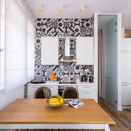 Ah Design Deluxe Apartment